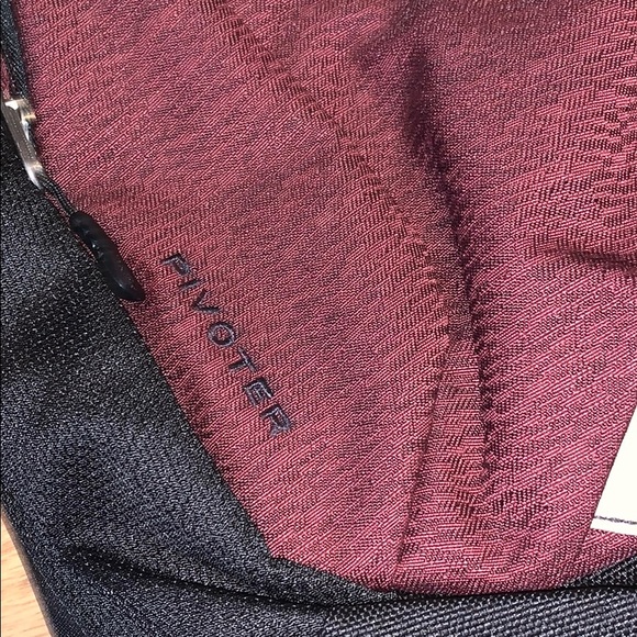 NWT The North Face Pivoter Backpack, Red - Picture 2 of 12